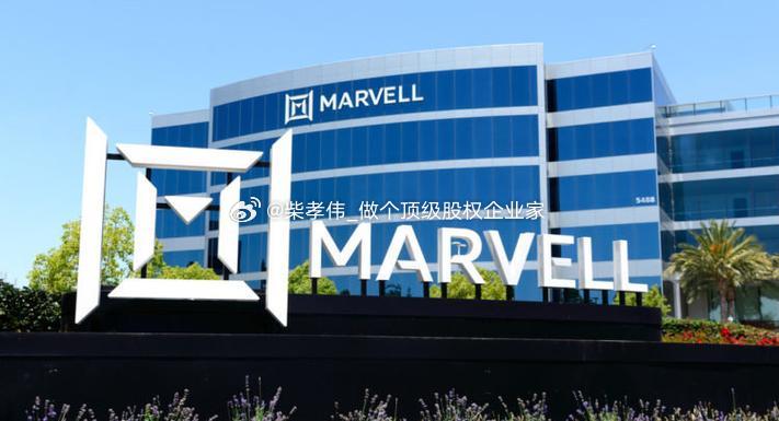 #行业公司研究##顶级股权企业家# Marvell（美满电子），全球高速数通芯片龙头
 
1、公司历史。Marvell成立于1997年，总部美国加州，早期业务聚焦存储控制器、消费类通信芯片，业务覆盖硬盘、wifi、宽带等领域，早期依靠存储芯片实现上市。2016年后开启战略大转型，逐步剥离wifi、宽带等低增长消费业务 ​