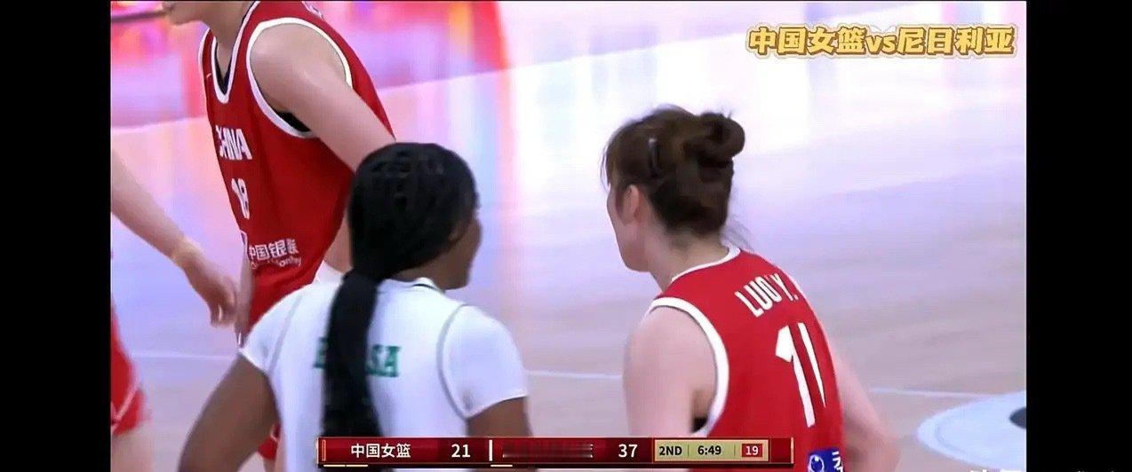 宫鲁鸣是对的。中国女篮没有张子宇根本就不行。今天中国女篮热身赛第3场...
