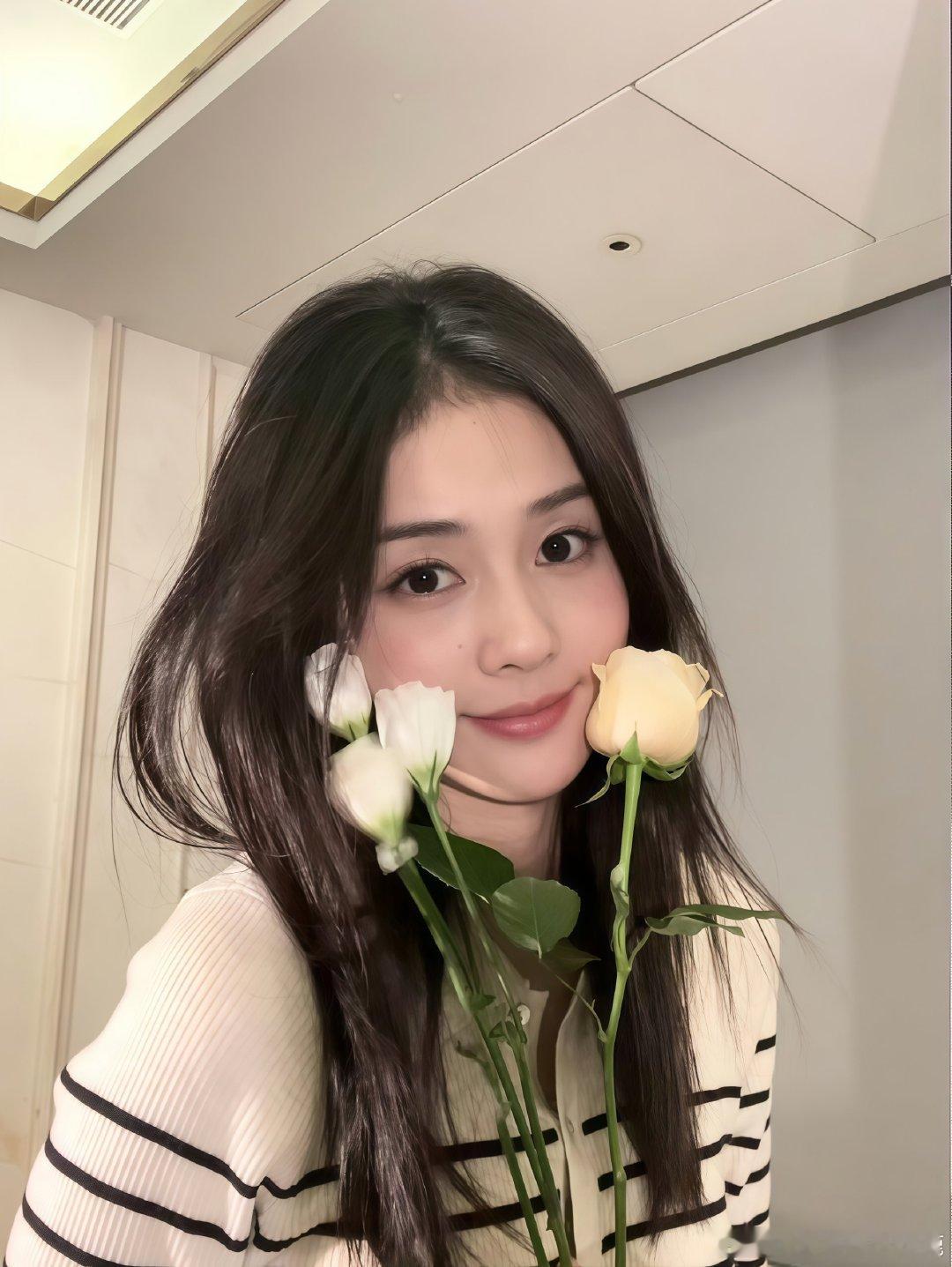#白鹿[超话]##白鹿的鹿茸##白鹿白月梵星# 
原来并不是思念就能相见 ​