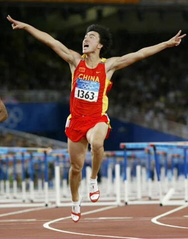 载入中国体育史册的十二位著名运动员