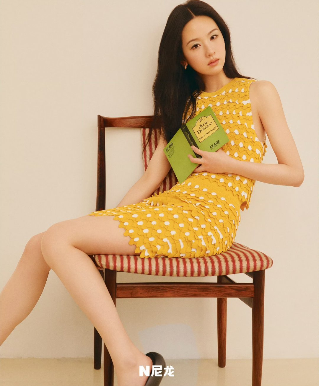 #陈都灵[超话]# “希望大家能够天天开心，都要有勇气去做自己想做的事情，并且你们会做得很好” ​