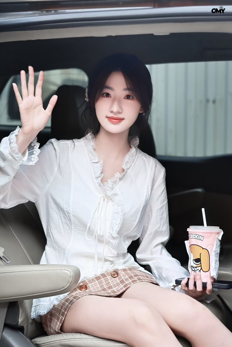 #杨雨潼[超话]#  
𝟐𝟔𝟎𝟗𝟐𝟗
📷出妆
学姐的𝐎𝐎𝐓𝐃
.#杨雨潼# 
.#杨雨潼魏熙# 
.#杨雨潼灼灼烈日# 
​