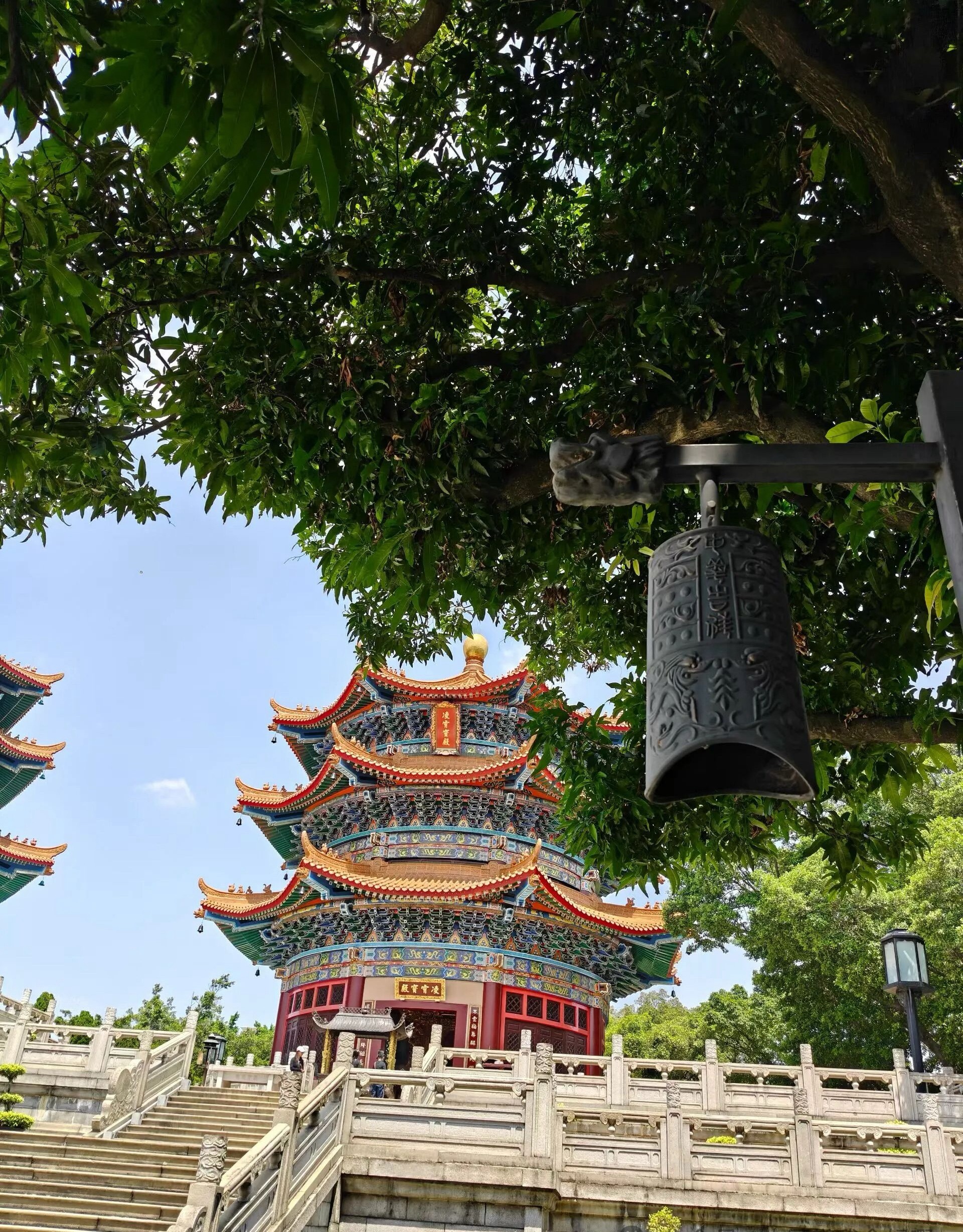 命运真的能掌握在自己手里吗？有的人成功觉得是因为自己不屈服于命运，在困难重重中拼杀出来一条生路。可这谁又能保证最终的结局，不是命运的手笔呢？ ​​​