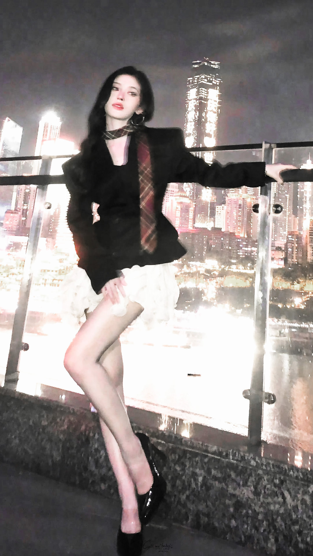 苏绿夏
#鞠婧祎恶女罪典路透##鞠婧祎细高跟# ​