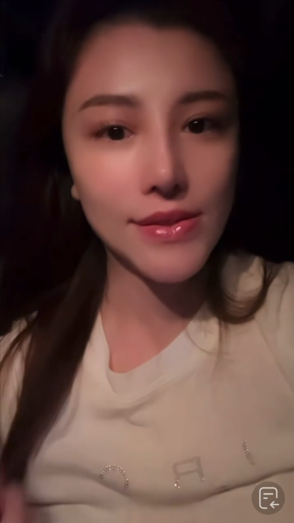 葛天直播聊天
粉丝：忘记他吧（刘翔）
葛天：忘是忘不了，我脑子正常，但是在意那是不可能。