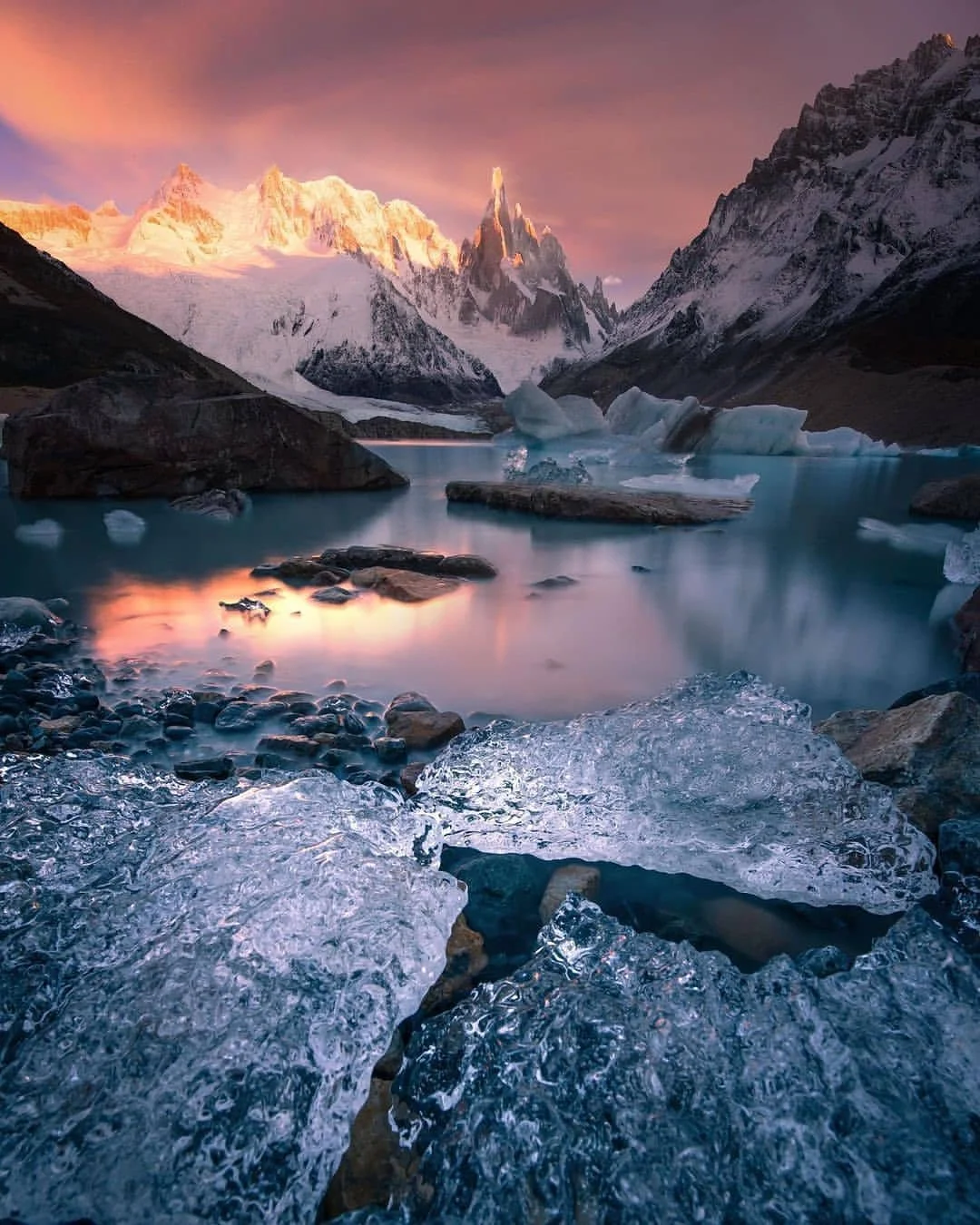 如此锐利的峰形——花岗岩巨塔型山峰之一