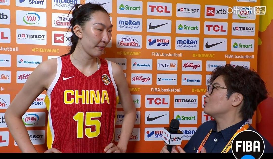 从篮下站桩到高位发牌：韩旭、杨瀚森，重新定义国产中锋的价值
             ———珍贵的内线指挥官：请珍惜韩旭与杨瀚森这类会组织的策应中锋

       提到中锋，很多人的固有印象依旧停留在：蹲守三秒区、抢篮板、吃饼扣篮、低位硬凿。大个子的评判标准，优先看身高、体重、内线对抗，传球、挡拆