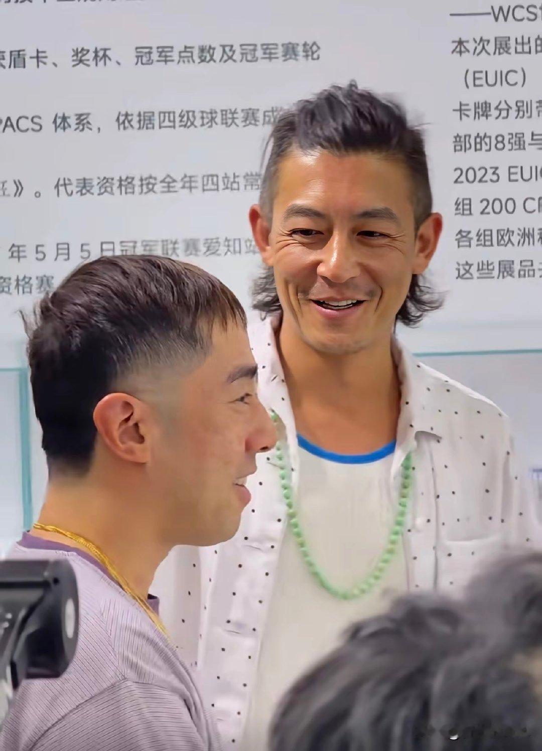 陈冠希老了以后怎么越来越像赵本山了 ​