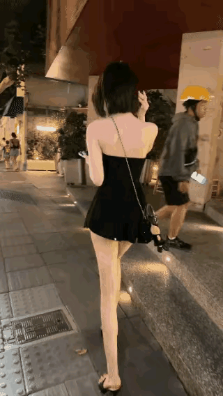 天气炎热，保重身体 多喝开水，注意休息 心情舒畅，遇事不急 劳逸结合，健康第一