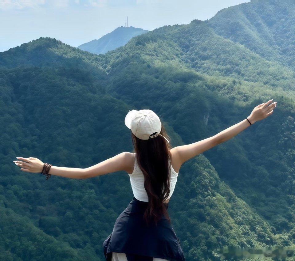 谷友们早安☀️
外围芯片波动还在，今天优先看板块承接，耐心等信号。
今日你计划重点观察哪个赛道？评论区一起交流思路。 ​