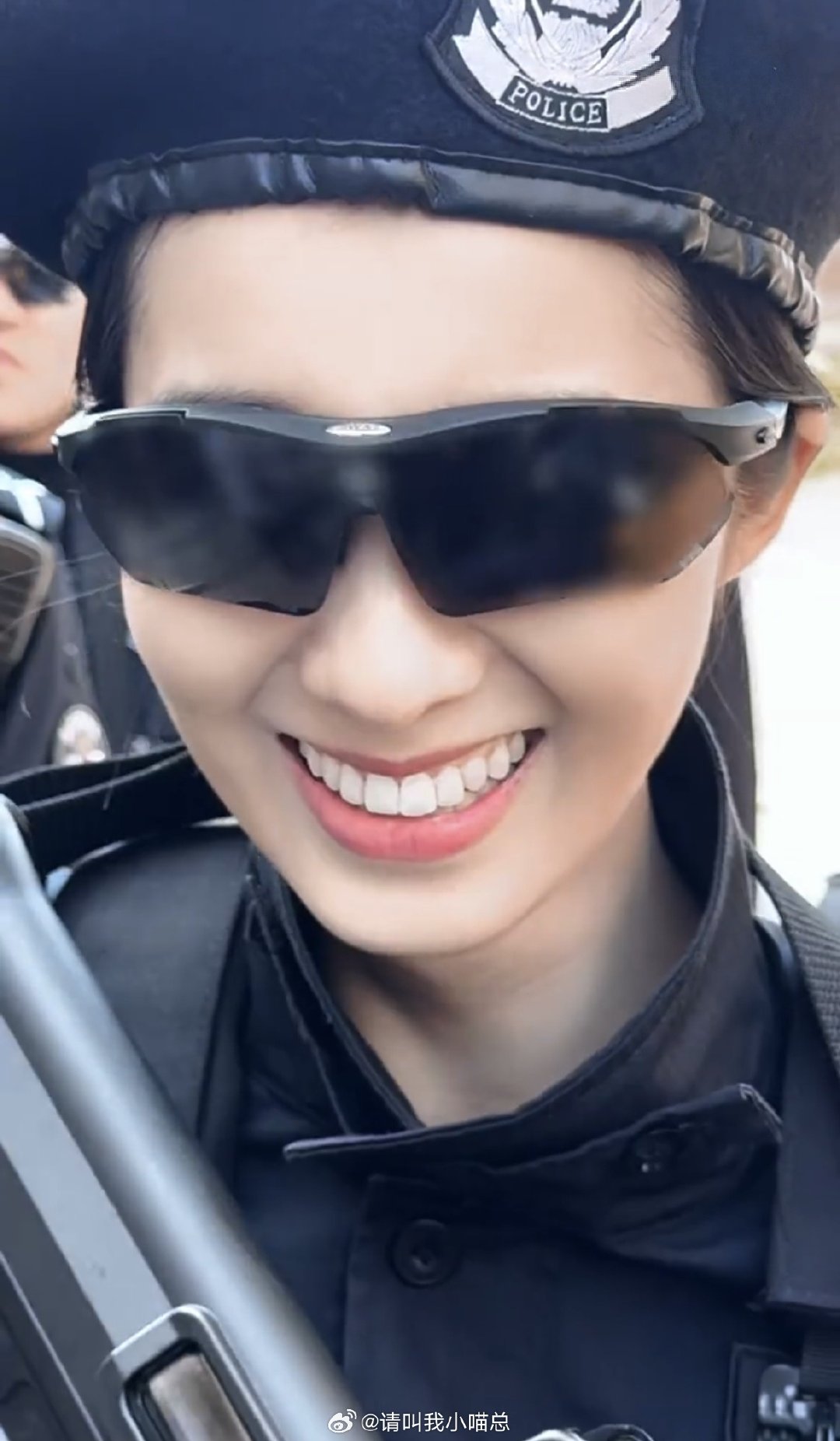 #万鹏[超话]##万鹏藏锋##万鹏柏佳妮# 
我的体制内女友既视感​