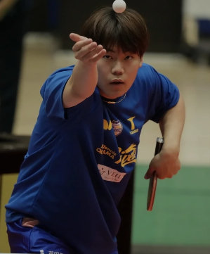 #松岛辉空或将登顶世界第一# 2025年亚锦赛男团半决赛3比2赢王楚钦，2026年重庆冠军赛4比2再赢王楚钦。19岁的小孩已经两次掀翻世界第一了。 ​