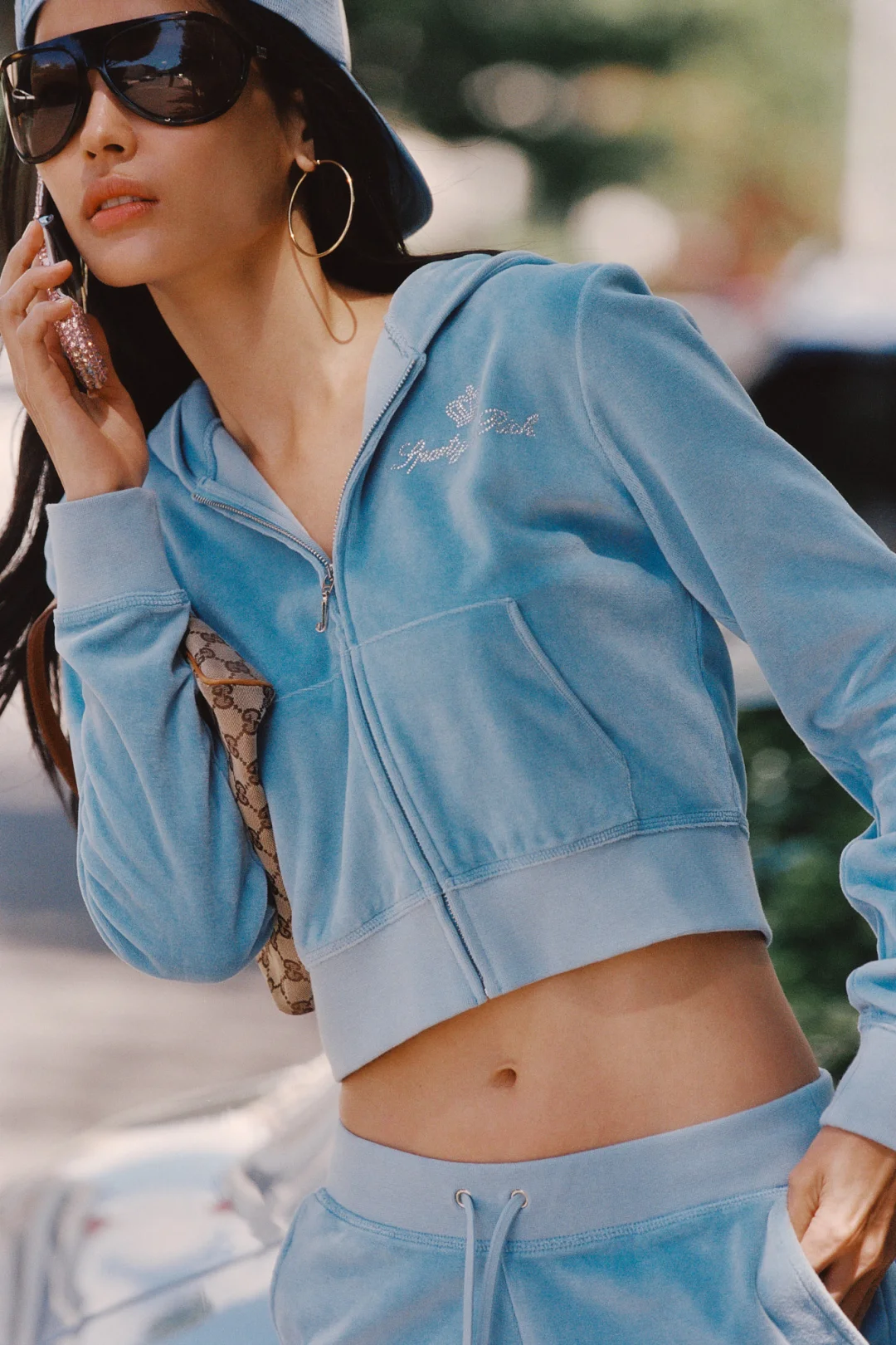 Sporty & Rich联名Juicy Couture玩转千禧风