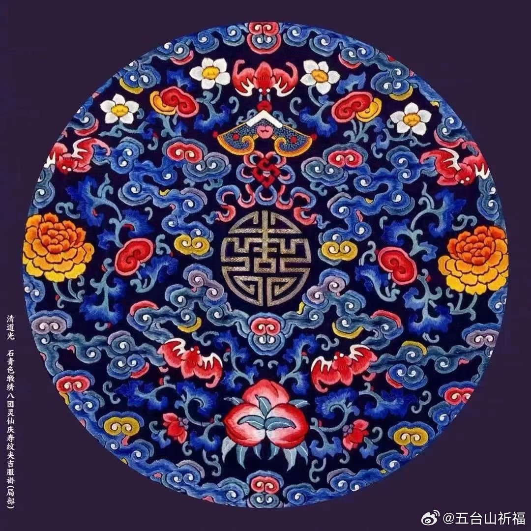 人生九德1. 成在厚德：成事立身，根基宽厚。2. 贵在明德：心明是非，通透清醒。3. 硬在忠德：行事有骨，坚守本心。4. 雅在文德：涵养诗书，谈吐温润。5. 赢在仁德：心怀包容，善待众生。6. 傲在信德：言而有诺，行事坦荡。7. 清在廉德：清心自持，不染贪浊。8. 困在寡德：胸襟狭隘，见识短浅。9. 败在缺德：心术不正，万事难成。 忻州·五台山