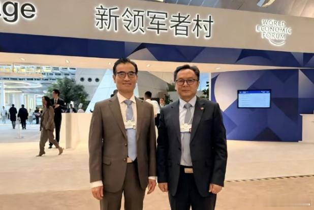 多年来，#和治友德公司# 秉承“弘扬养生文化，造福人类健康”的梦想初心，多次深度参与夏季达沃斯论坛、世界经济论坛东亚峰会、世界经济论坛中国圆桌会议、金砖国家工商论坛、健康丝绸之路国际合作论坛等具有广泛全球影响力的国际会议，为传播“饮食养生、行为养生、心理养生”三大养生学说，为推动行 ​