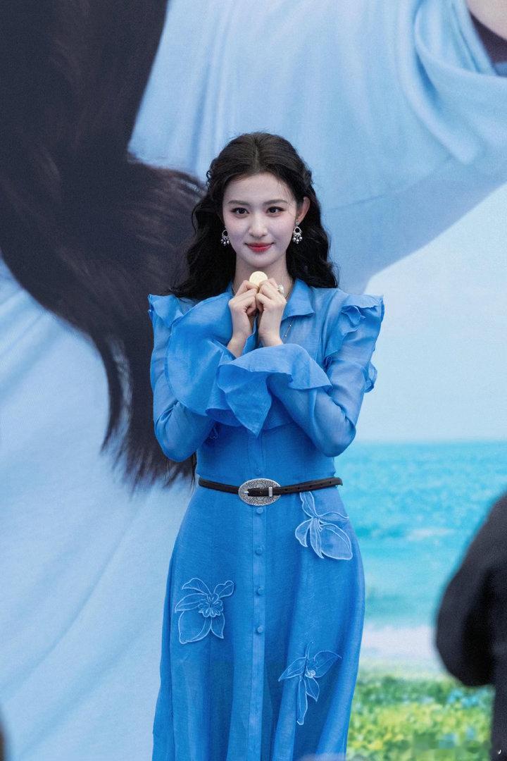 #王楚然[超话]#  姐姐依然是全淄博最强172 ​