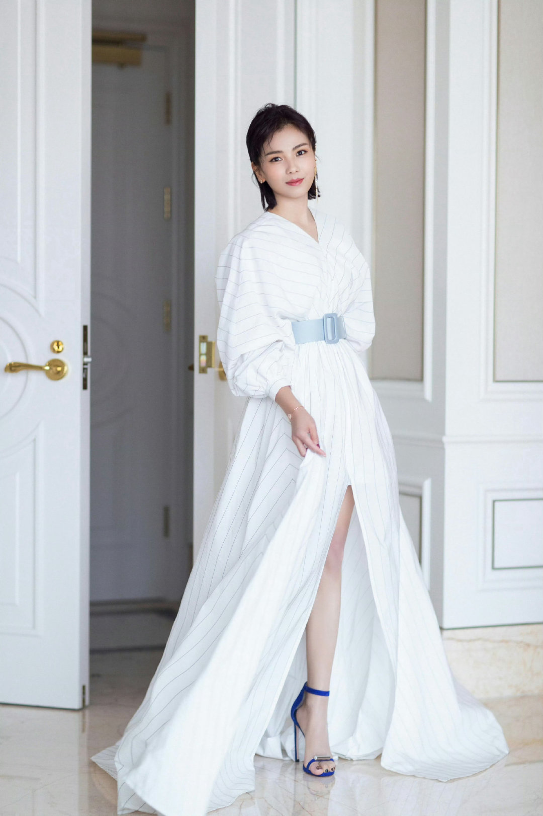 【#人像摄影#】演员刘涛。#刘涛约林心如一起过中秋##刘涛林心如在米兰过中秋# ​