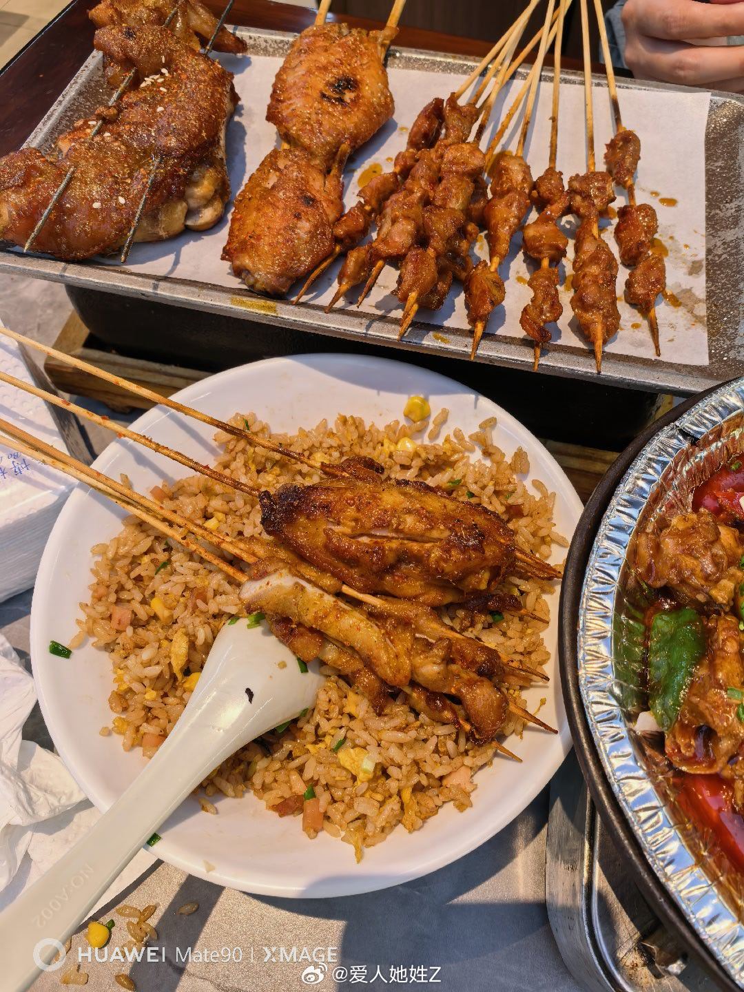 深夜美食
哈哈，姐姐请客 ​