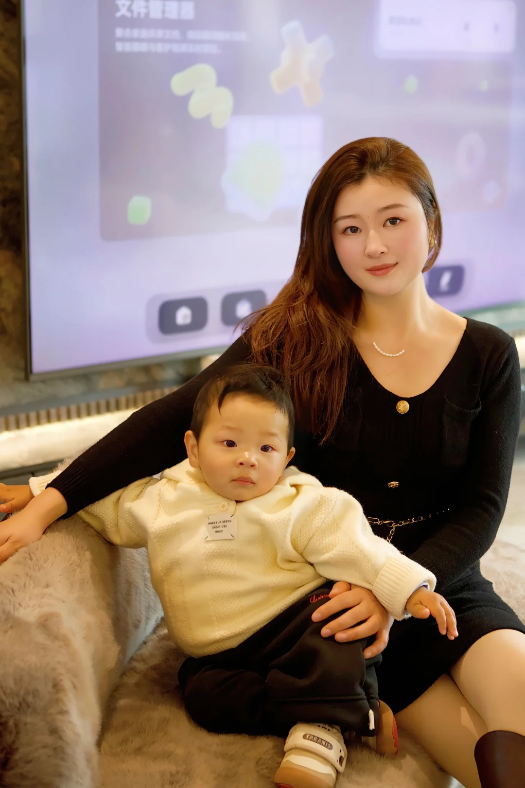 洛熙宝宝，你来姨姨身边当哥哥的妹妹吧！