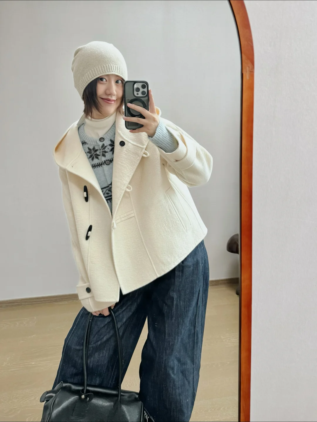 INSIS开箱｜什么场合都适合的牛角扣外套