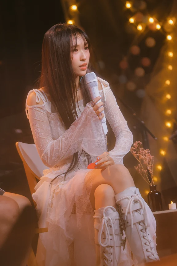 刘芯妤20岁生日见面会🌹未曝光曲目现场首唱