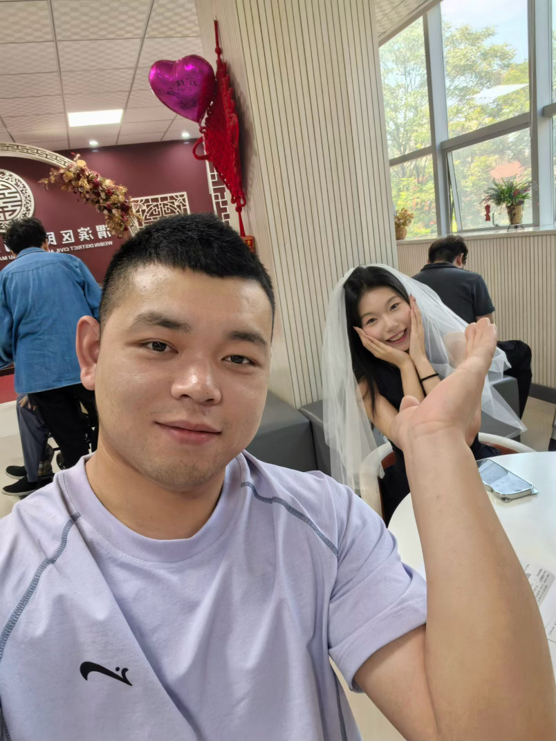 回想那一天喧闹的喜宴👩‍❤️‍💋‍👨 ​​​