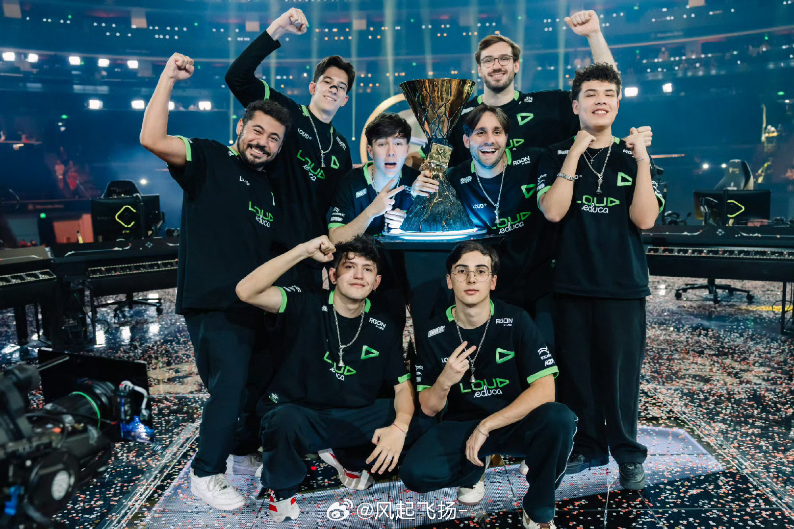 #无畏契约电竞[超话]##LOUD问鼎上海全球冠军赛##无畏契约上海全球冠军赛##VCT冠军赛观赛指南# 
恭喜LOUD战胜VIT，问鼎上海全球冠军赛！ ​