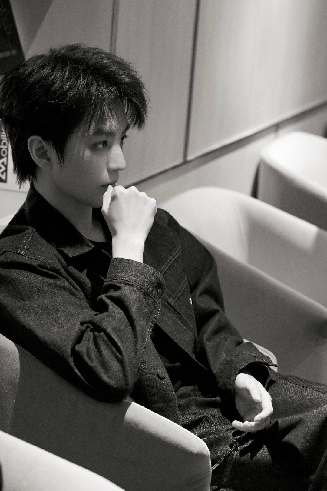 #王俊凯[超话]##王俊凯921票价座位都变少了# 要开心​