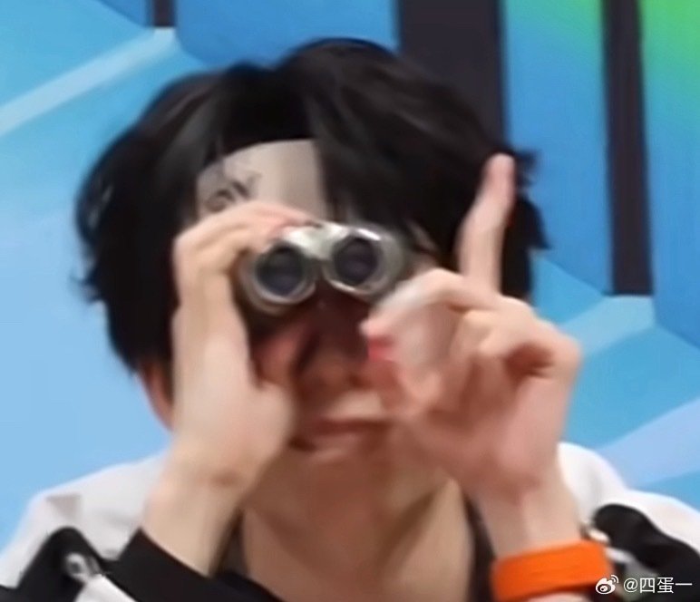 #杨博文发了70分钟的vlog#
特别特别宠粉的宝宝 喜欢杨博文特别特别幸福 ​