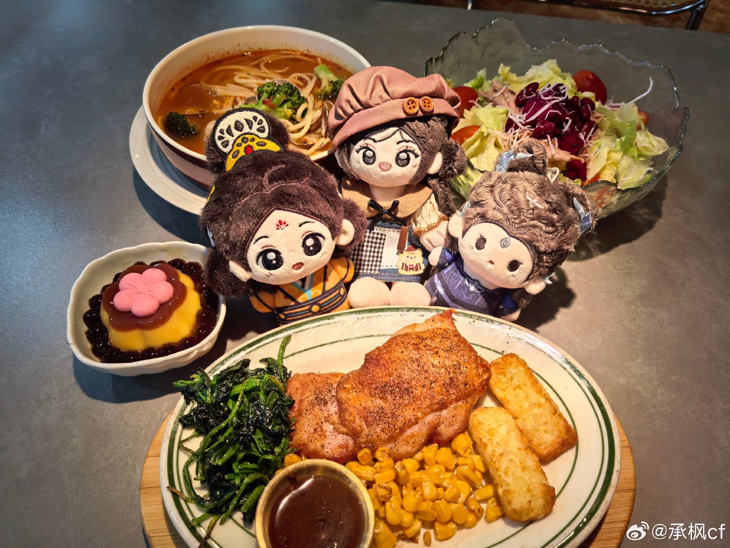 #彭小苒[超话]##彭小苒# 🍤#怦苒心动# 

两周年快乐呀宝宝，希望今年能见到你！

#彭小苒朝无念# pxr#彭小苒冯妙君# pxr#彭小苒明月苍茫# ​