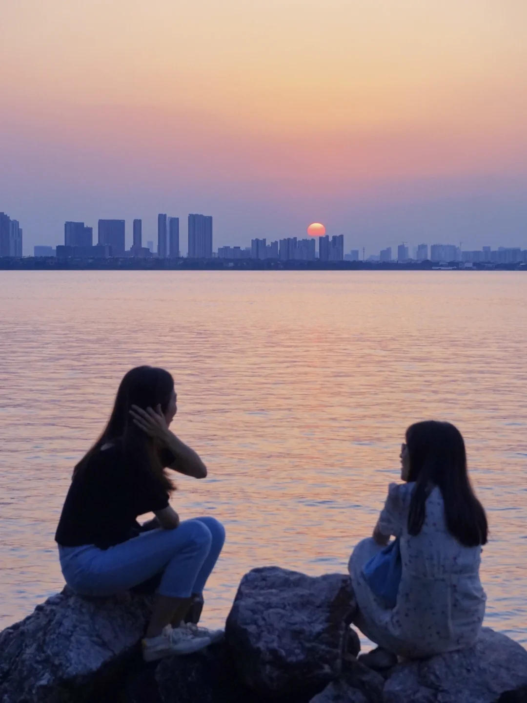 一起来独墅湖吹吹晚风吧