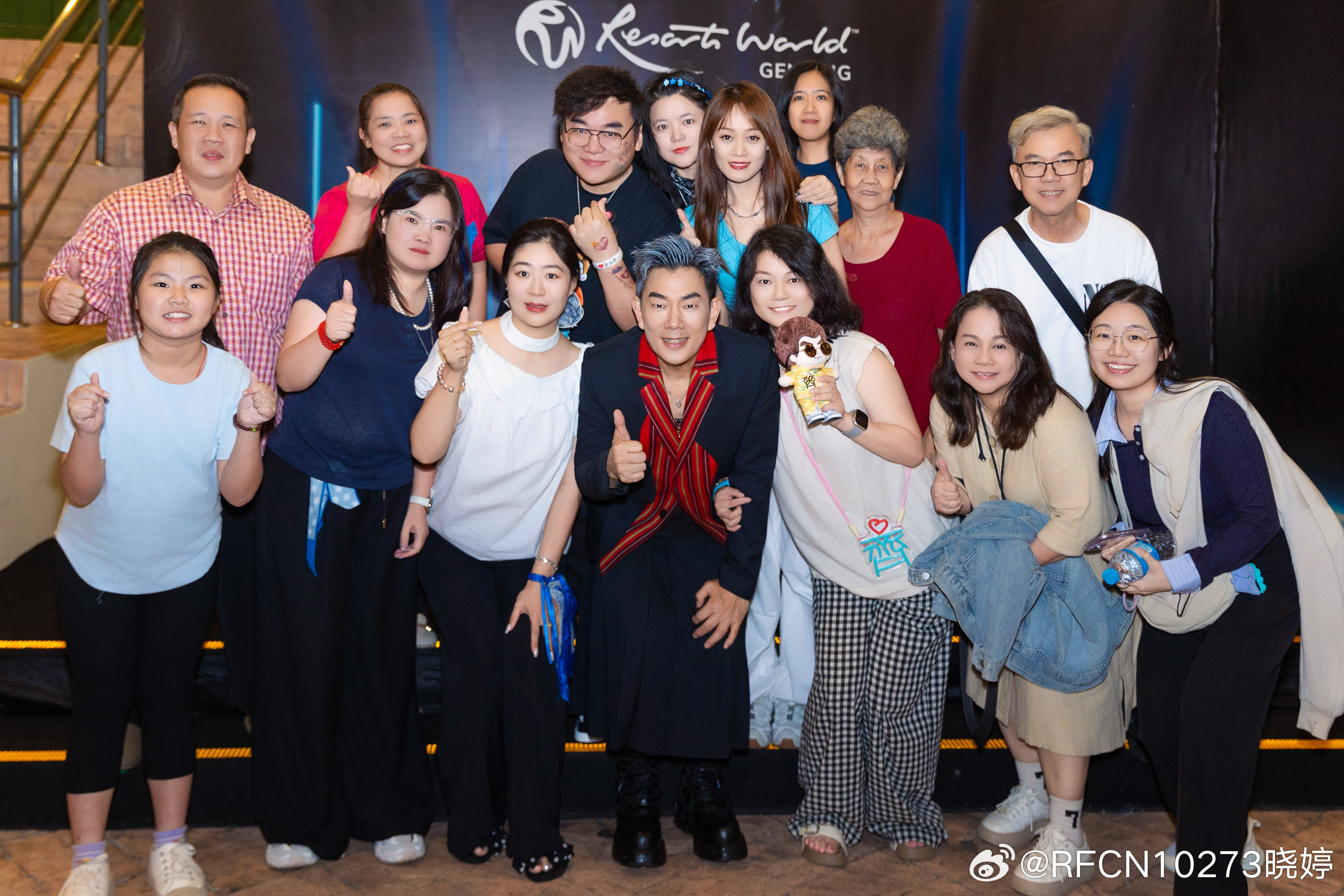 #任贤齐的小齐家族[超话]#  齊哥，我想对您《一个人》说：在《爱的路上只有我和你》，我也《只爱你一个人》，我对您的爱就像《水晶》一样干净透明。所以，当我在生活中遇到困难，《很受伤》的时候，您永远是我精神上的《依靠》，因为您，学会了要好好《活着》。今后的每一天，我都会当成是《爱 ​