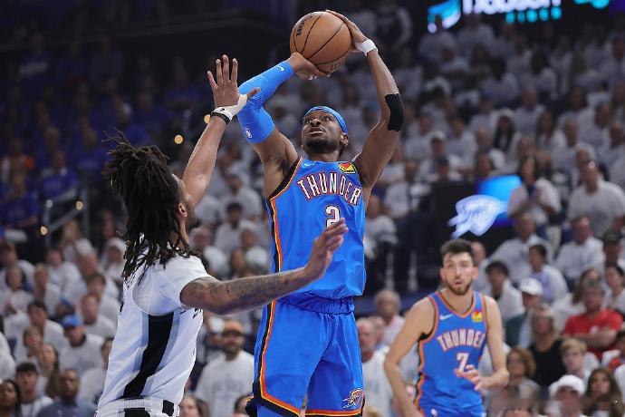 北京时间5月21日上午，NBA西部决赛第二战继续在俄克拉荷马进行。吸取...