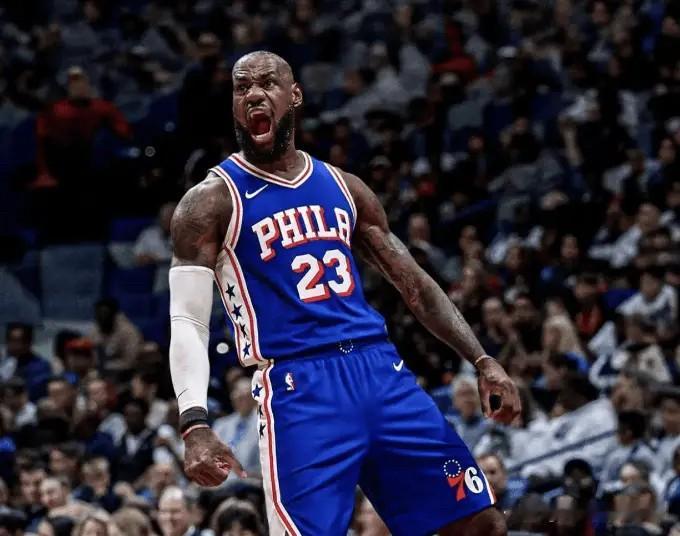NBA2026‑27新赛季十大看点

2026‑27休赛期交易大地震，东西部格局彻底改写，老传奇、新生代同时登场，看点拉满。

1. 詹姆斯76人全新篇章，第24个赛季冲冠
詹姆斯转战费城，联手恩比德、马克西、杰伦·布朗组成豪华阵容。高龄继续向总冠军发起冲击，每一场比赛都在续写历史，同时也在不断刷新