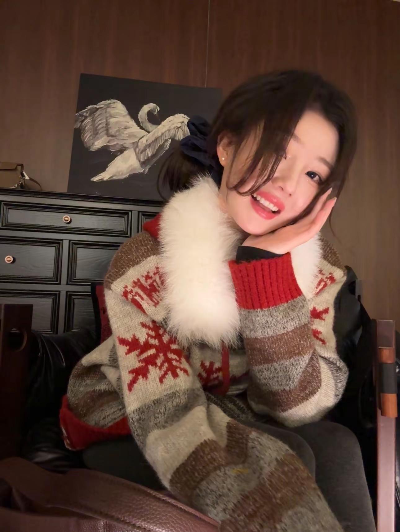 她一定比我成熟