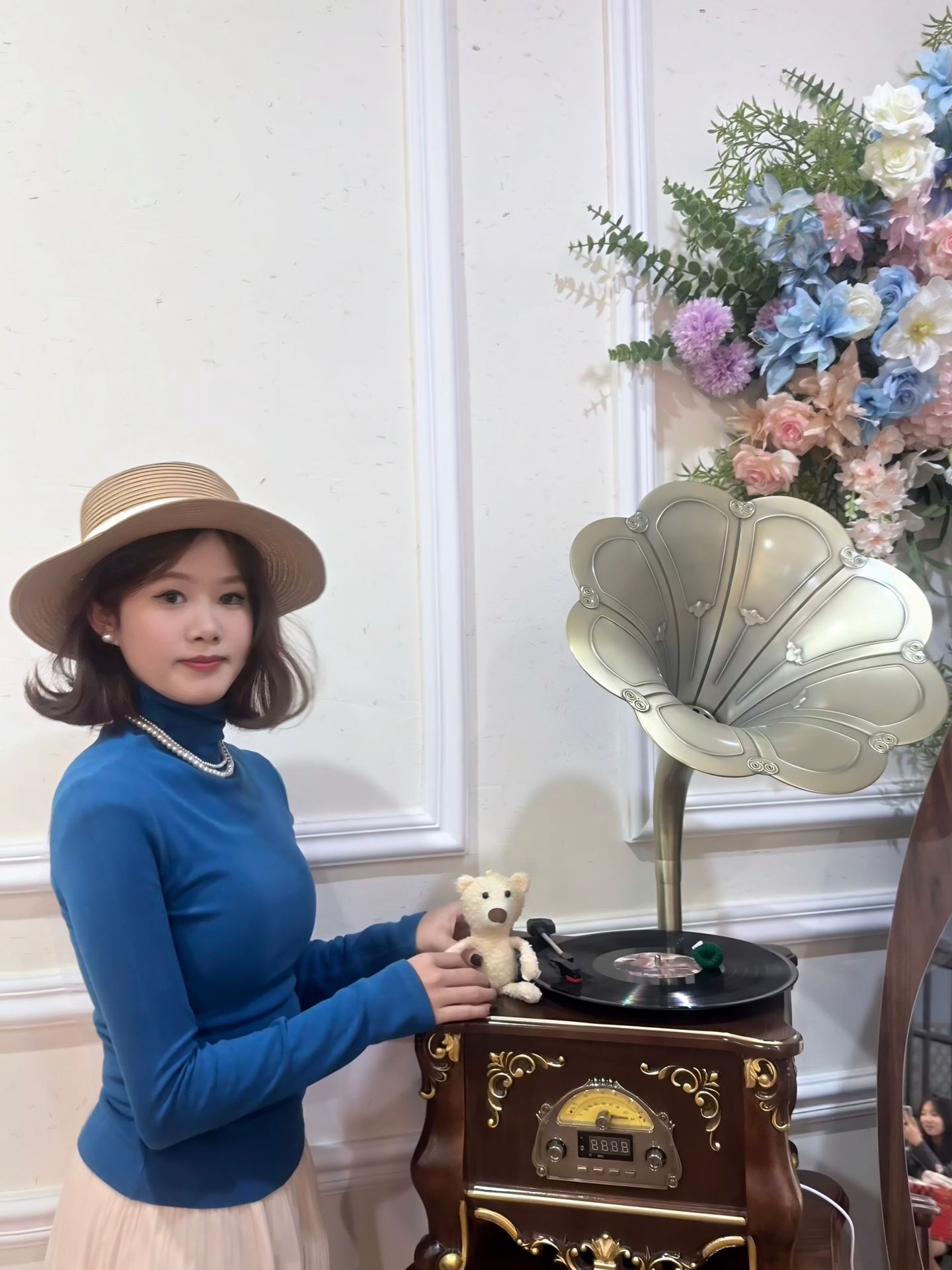 <p>优雅女人 <!--{img:0}--><!--{img:1}--...