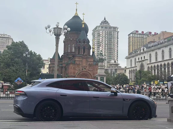 猜猜这是什么车🚗