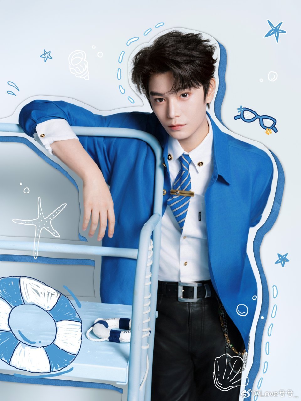 #﻿丁禹兮爱在无尽夏# dyx#丁禹兮﻿沈言# 

我收藏了很多关于你的碎片，比如你说话时的尾音，思考时皱起的眉头，这些碎片拼凑起来，就是我世界里最完整的风景。

​