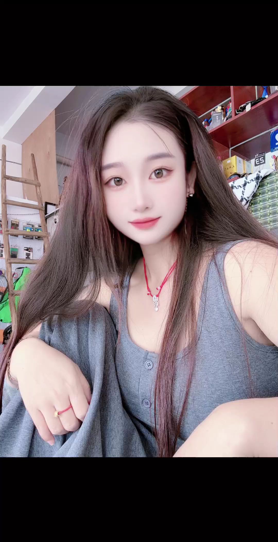 <p>微胖小姐姐 <!--{img:0}--></p><img src...