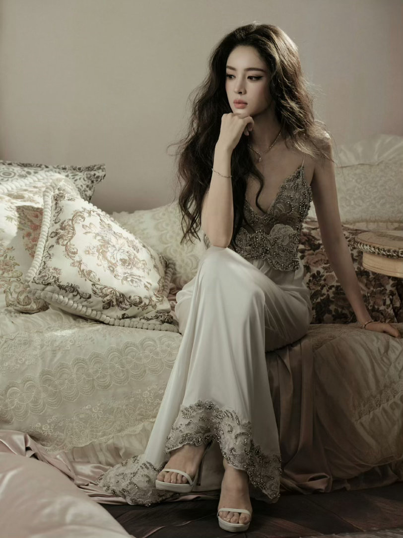 #娜扎Look2出发图##娜扎look2# 哇哇哇 ​