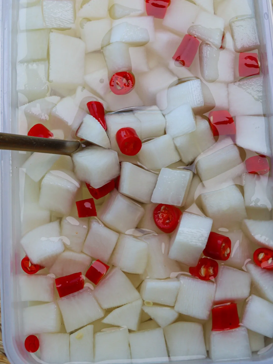 多少次去韩料店就为了酸甜爽口的腌萝卜！