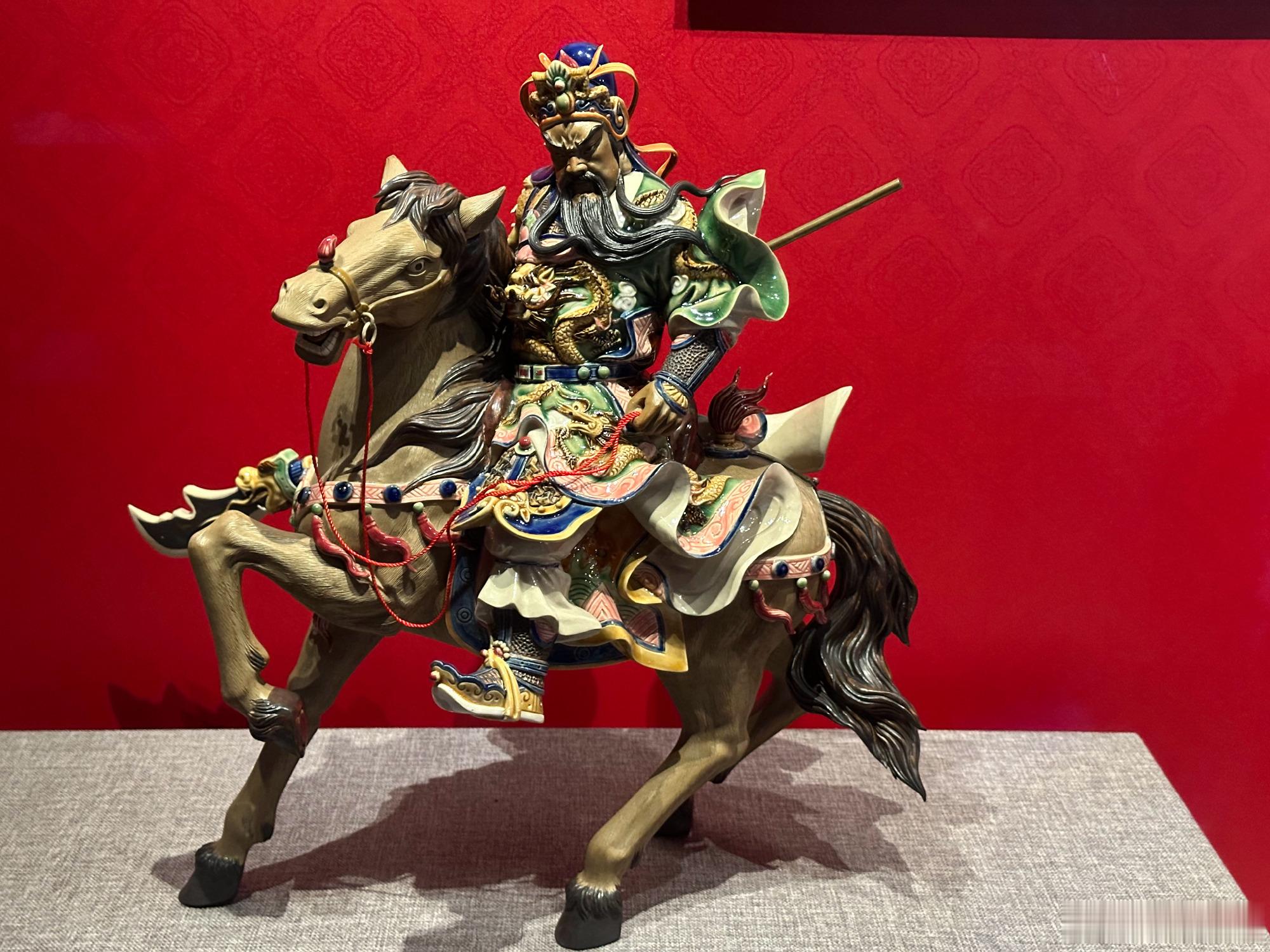 陈家祠（陈氏书院）广州陈家祠=陈氏书院+广东民间工艺博物馆，岭南建筑艺...