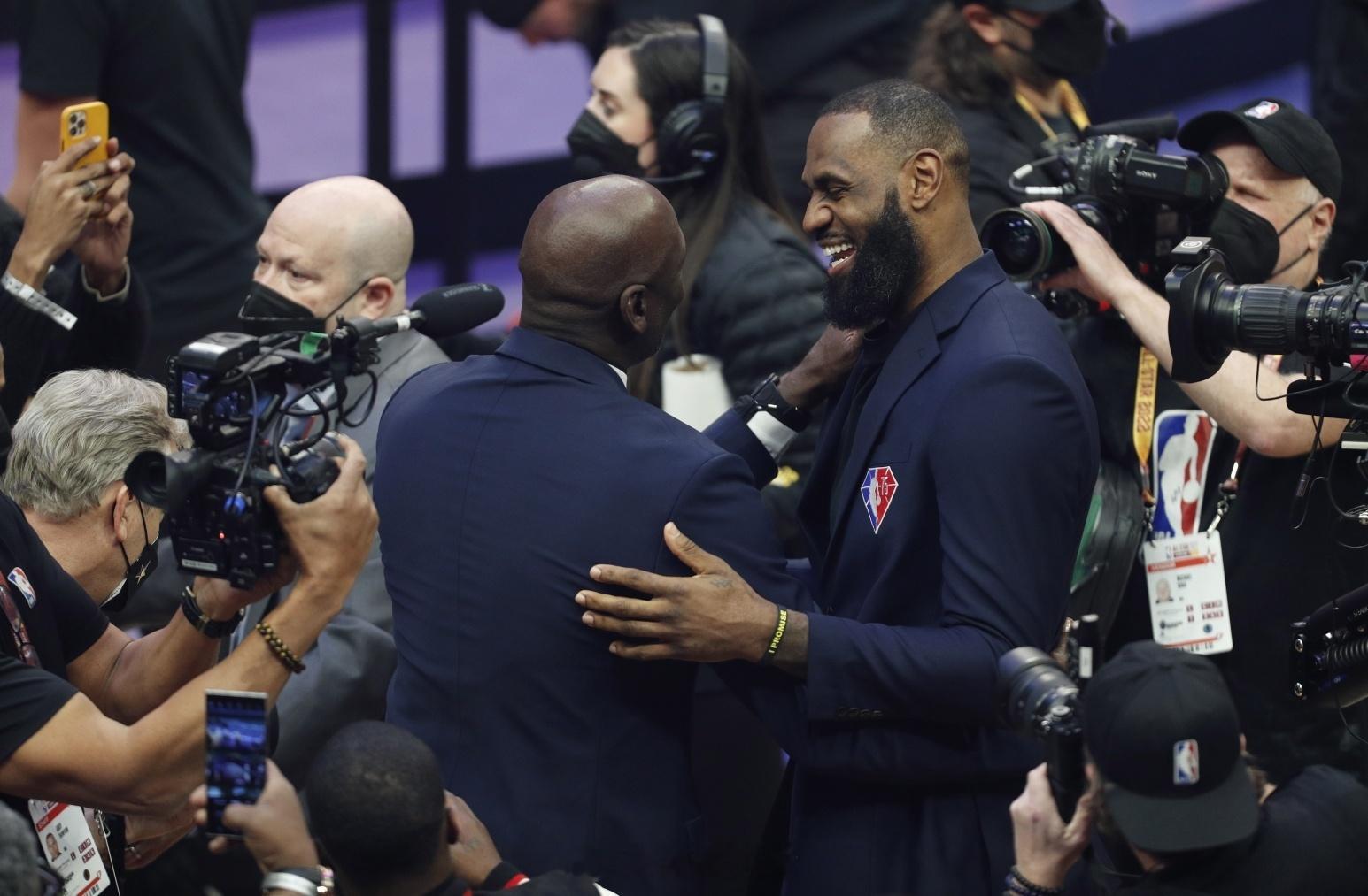 斯科特：就算詹姆斯在76人夺冠也无法改变GOAT之争  NBA名宿拜伦...