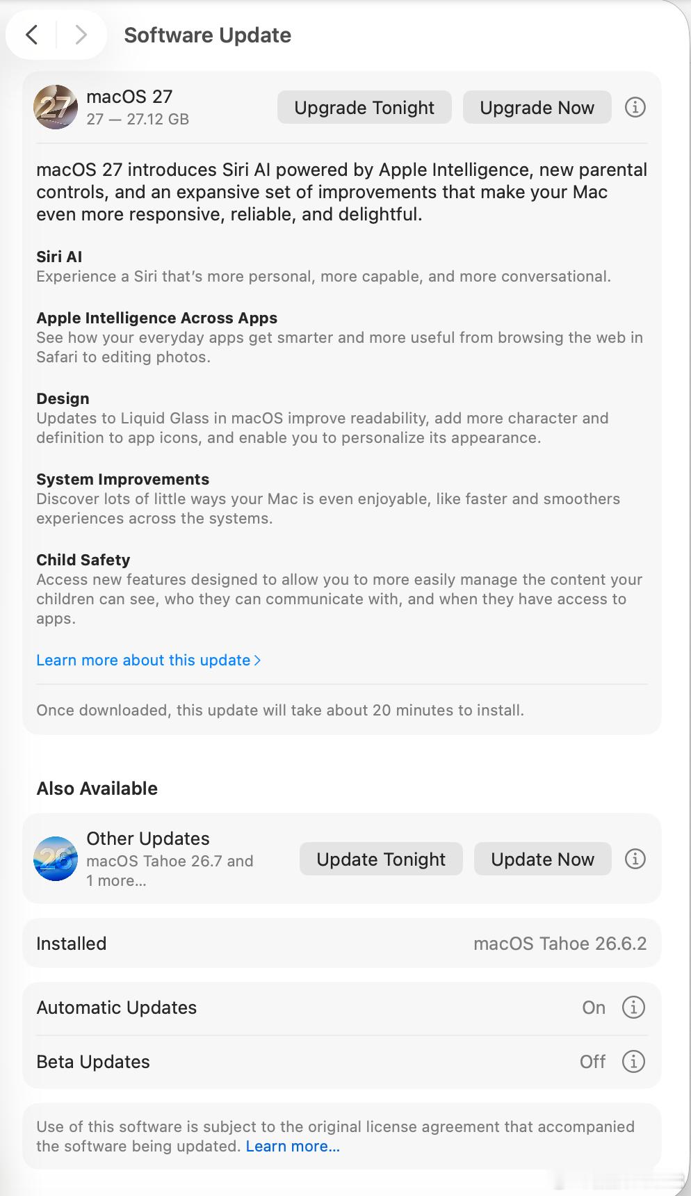 #iOS27正式版推送# 刷到热搜，顺手查了下自己的 MacBook：macOS 27 也来了，我这台显示更新包 27.12GB。

还没安装，先翻了翻苹果官网和更新说明，挑几个重点：

① Siri AI：更自然地对话，也能结合邮件、照片等个人内容找信息。不过官网目前注明的是“逐步开放英文”，中文用户要留意。
② 照片与快 ​