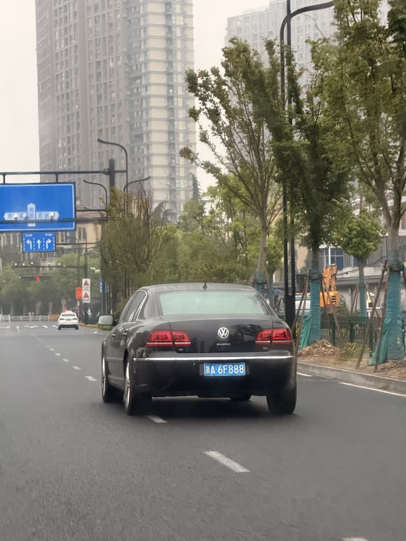 “这帕萨特挺大啊”
