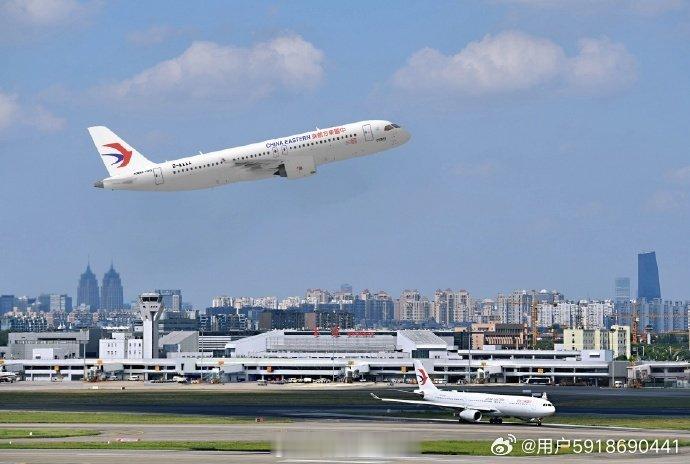 东航“国产大飞机C919规模化运行关键技术体系与应用项目”荣获2025年度中国航空运输协会民航科学技术奖二等奖[威武]#东东那些事儿# ​​​