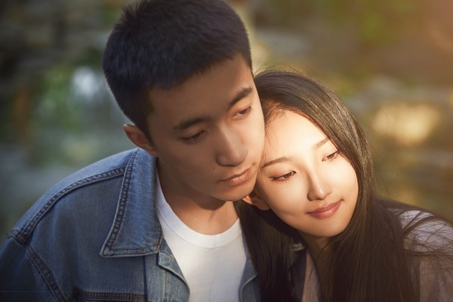 分手后还点赞一个月，倪妮的体面让人心疼