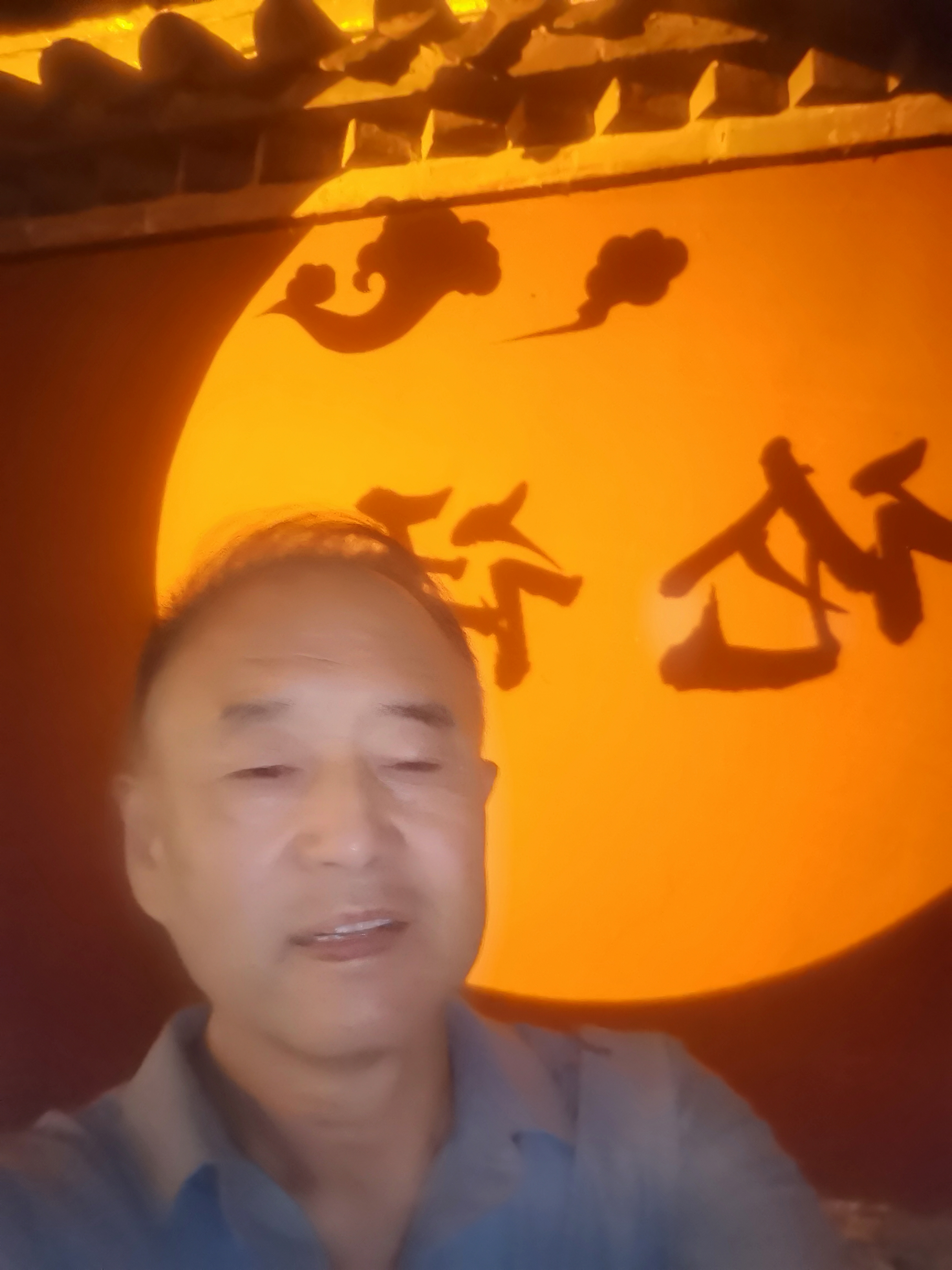 新人为什么很难出爆款文章? 新人写不出爆款，真不是文笔差的锅。
我见过不少刚
