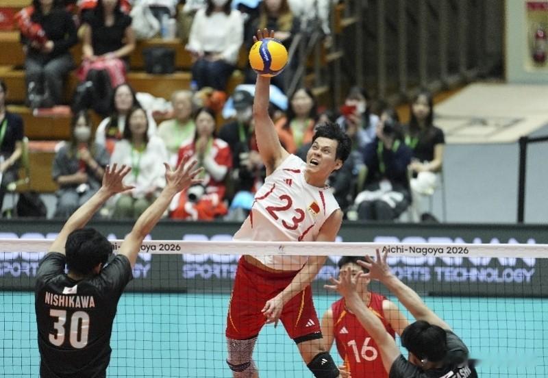 中国男排2比3负日本！决胜局13平踩线，无缘亚运决赛
