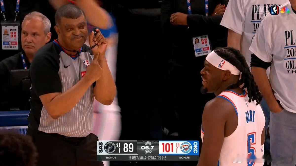 NBA西部决赛第五场，雷霆主场127-114大胜马刺。此役后，雷霆赢下...
